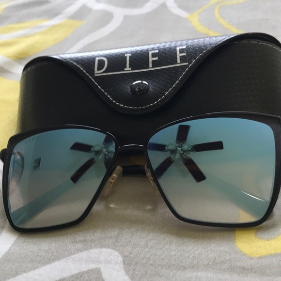 Diff Eyewear Accessories - Diff blue lens sunglasses